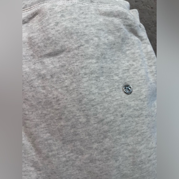 Lululemon white sweater - Picture 5 of 5